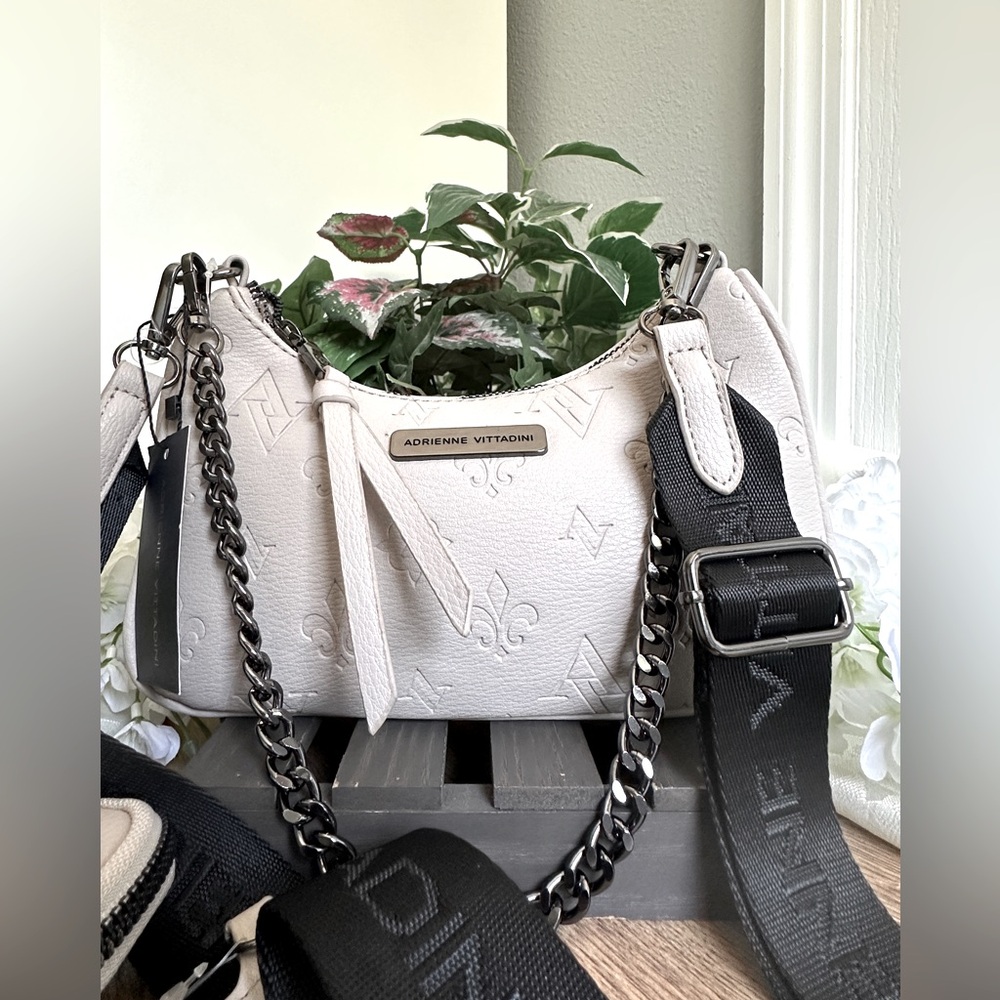 Adrienne Vittadini VL Taupe Downtown Diva Guitar Strap Hobo Crossbody - NWT - Picture 4 of 10